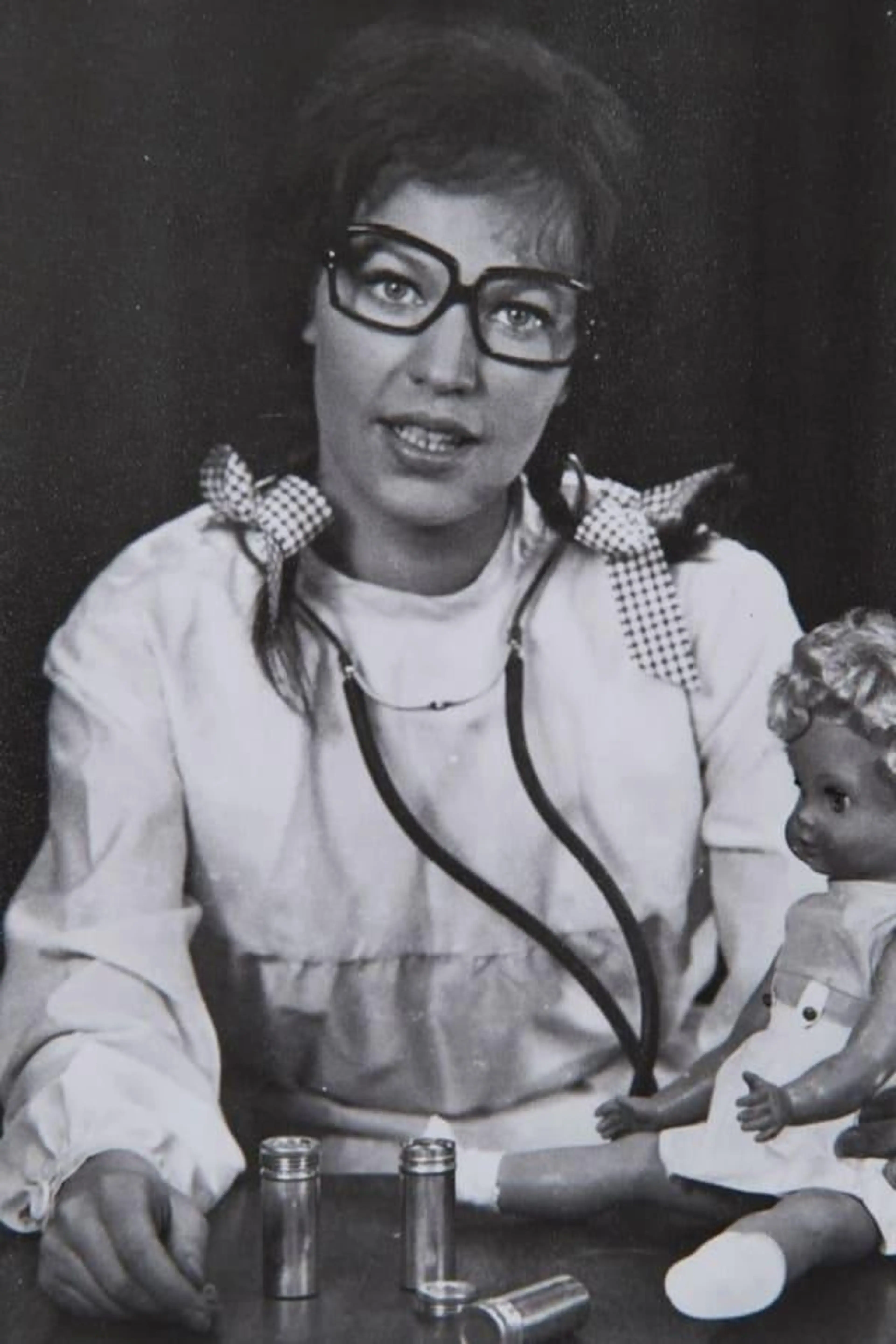 Frau Puppendoktor Pille Season 1