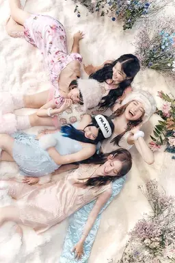 LE PLAY Season 1