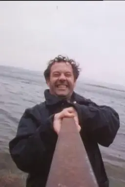 Holding the Viewer