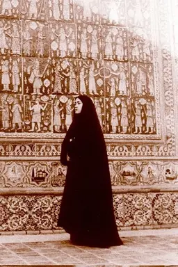 WOMEN LIKE US: WOMEN IN IRAN