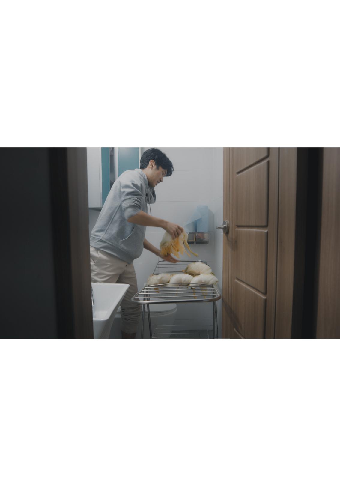 가족의 이름으로