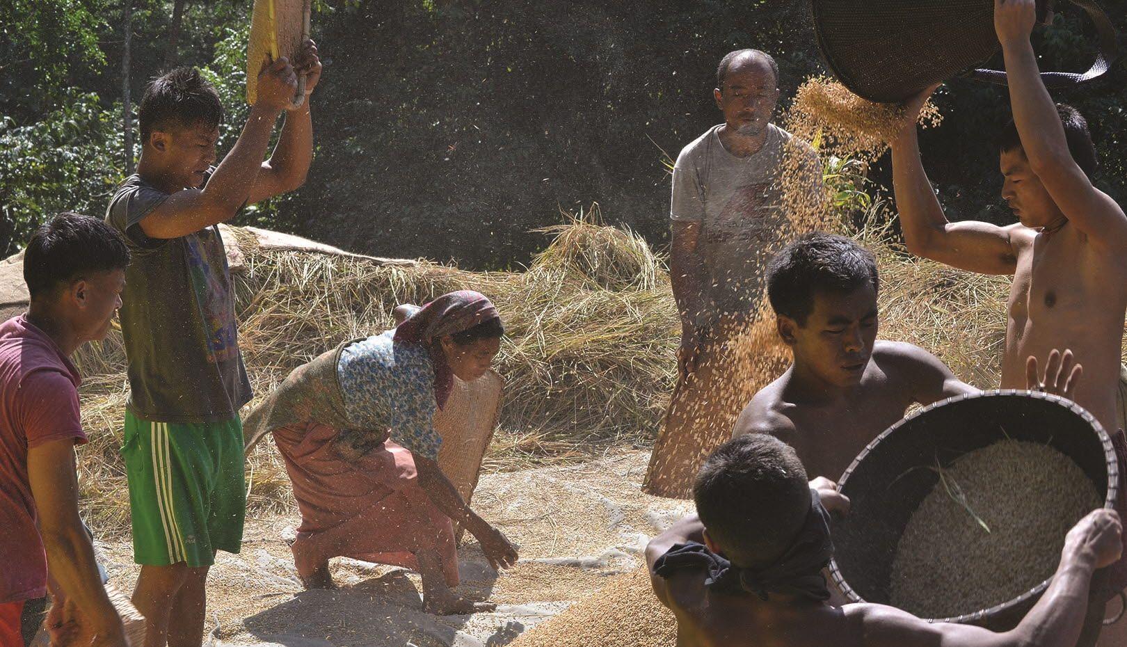 산을 휘감는 목소리