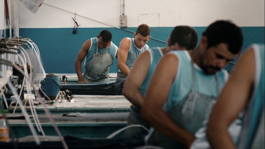 웨이팅 포 더 카니발