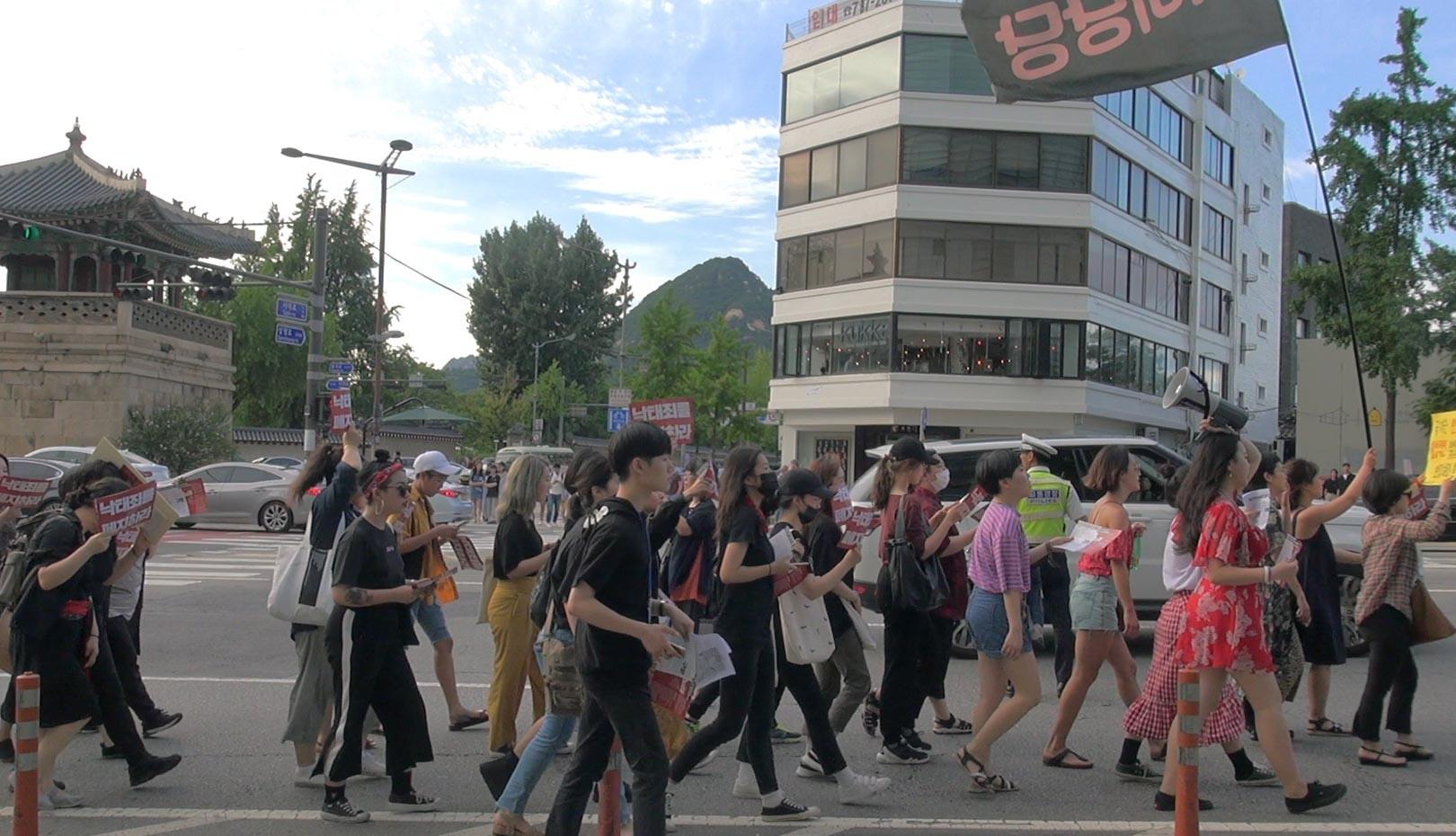 해일 앞에서