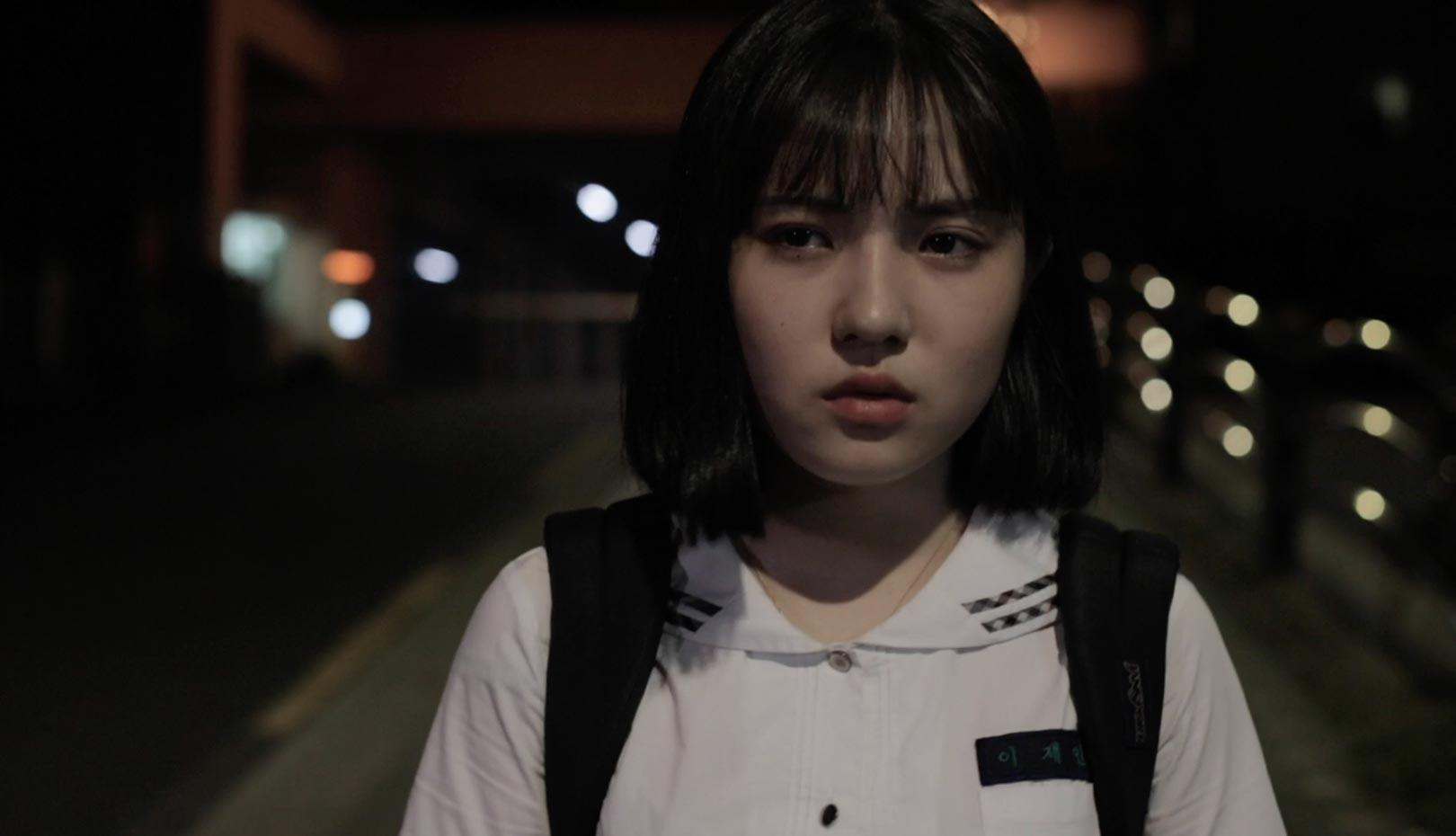 어느 늦은 밤 집으로 가는 길