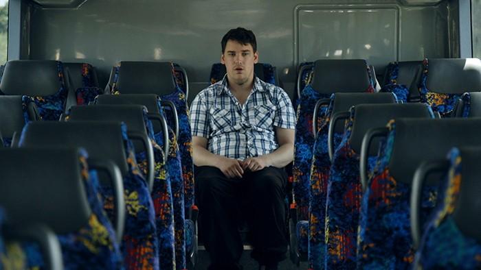 토마스 뱅크스가 사랑에 대해 탐구하다