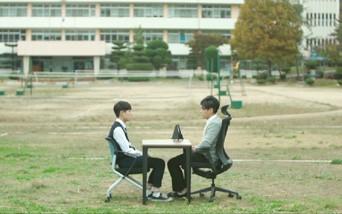그대 하루하루의 낡은 반복 으로부터