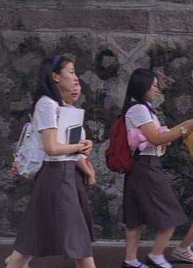 여고생이다